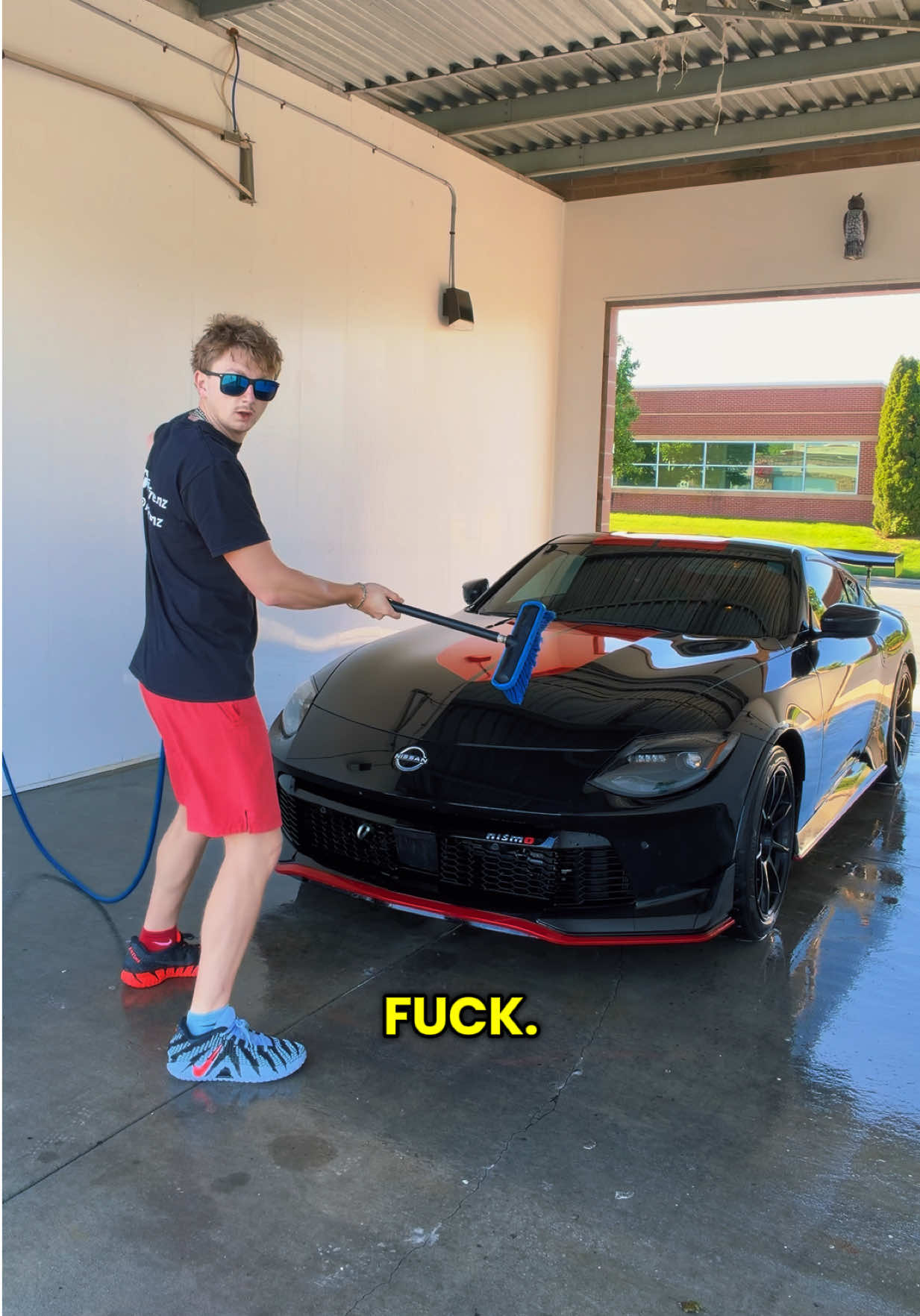 @theliondrives