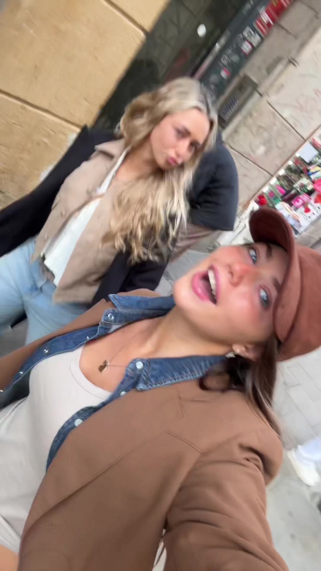 @cata ochetti