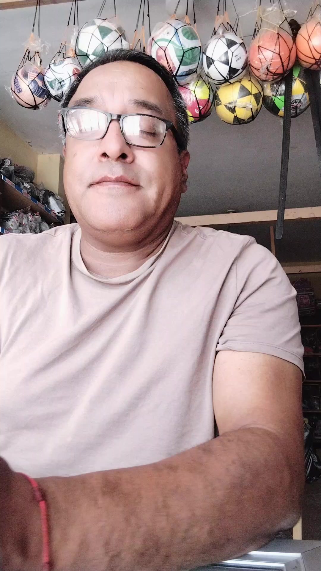 @José