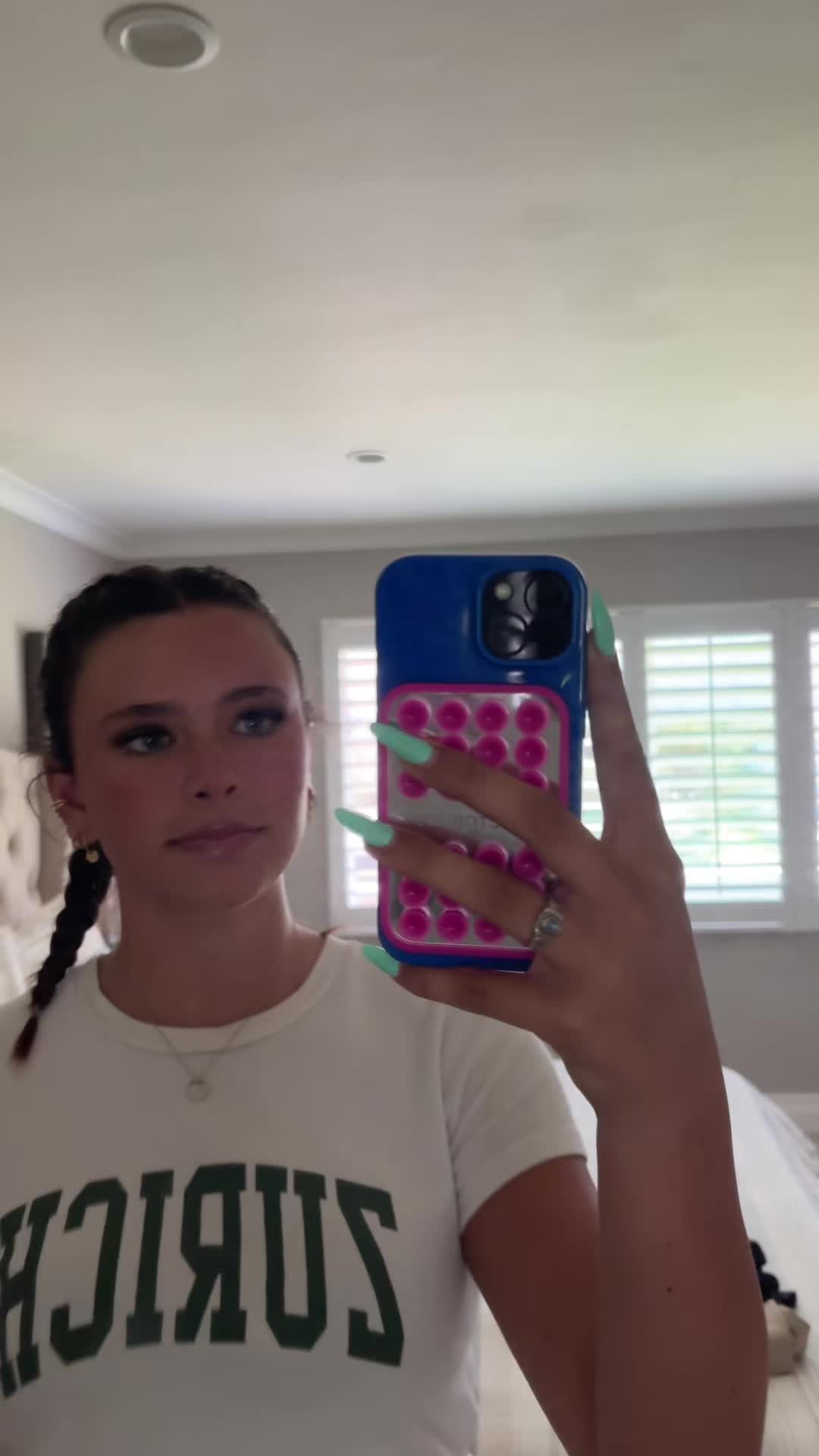 @chlo