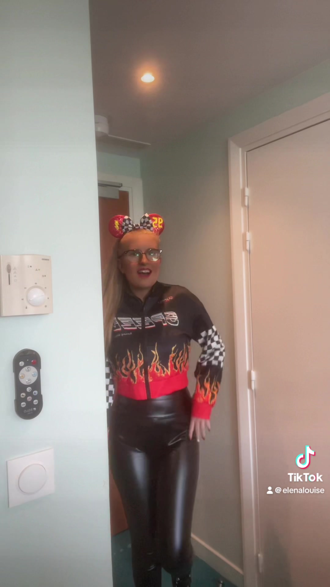 @Elenalouise_backup