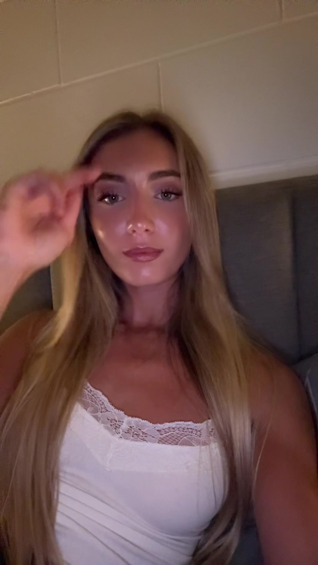 @Elina