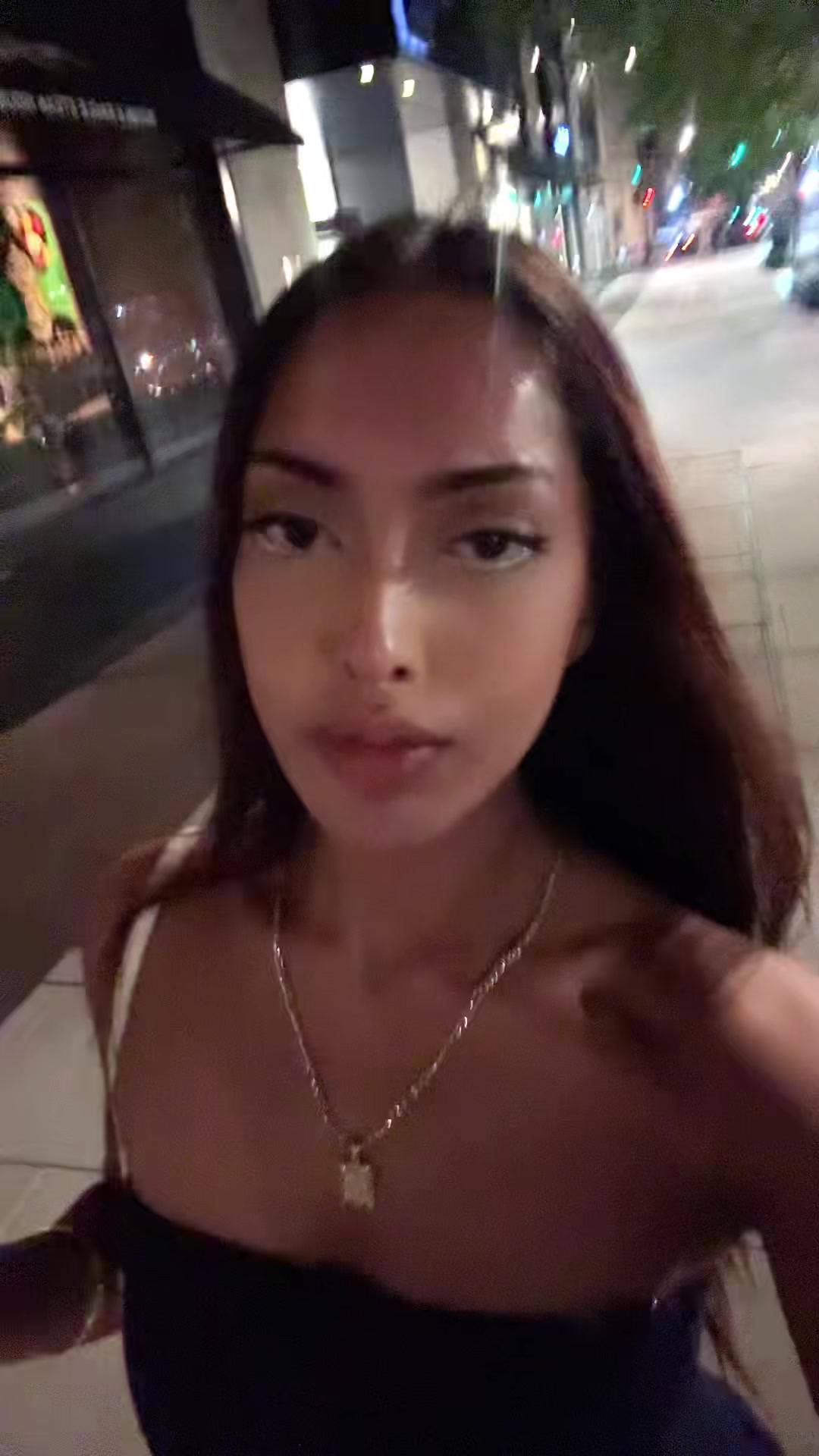 @arinarozario