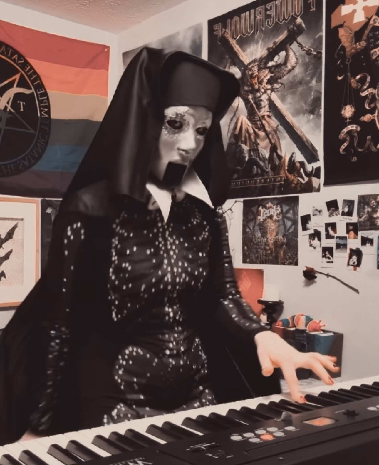 @Wolfy_Ghoulette