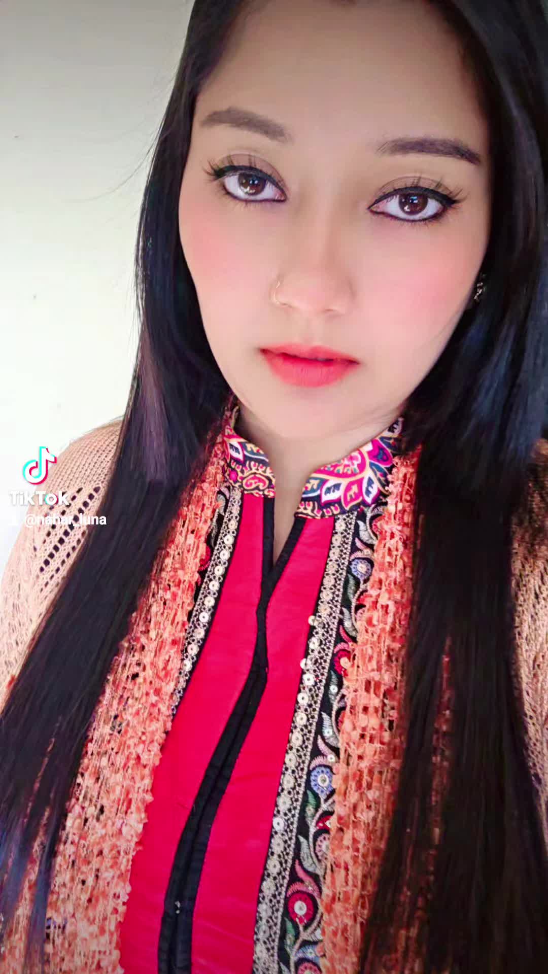 @Luna