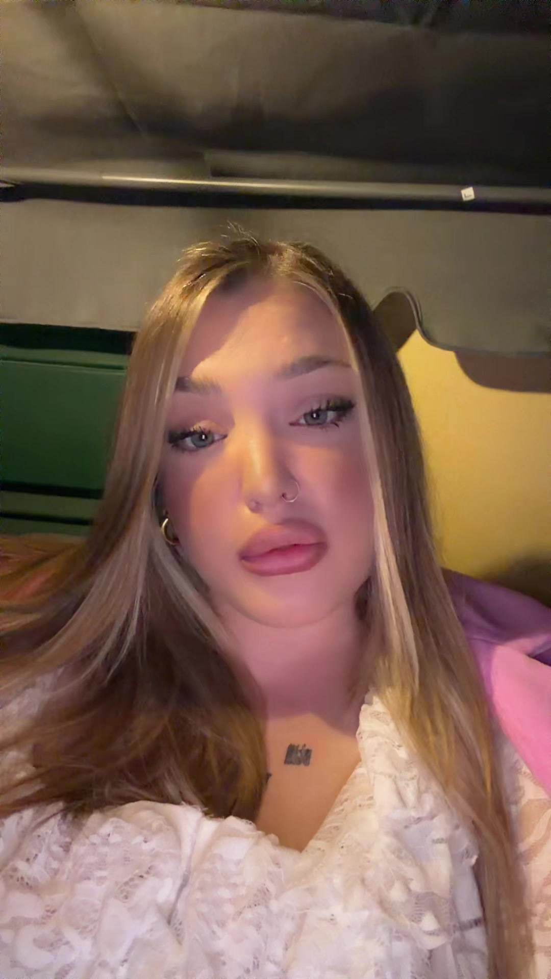 @Ross33lla__