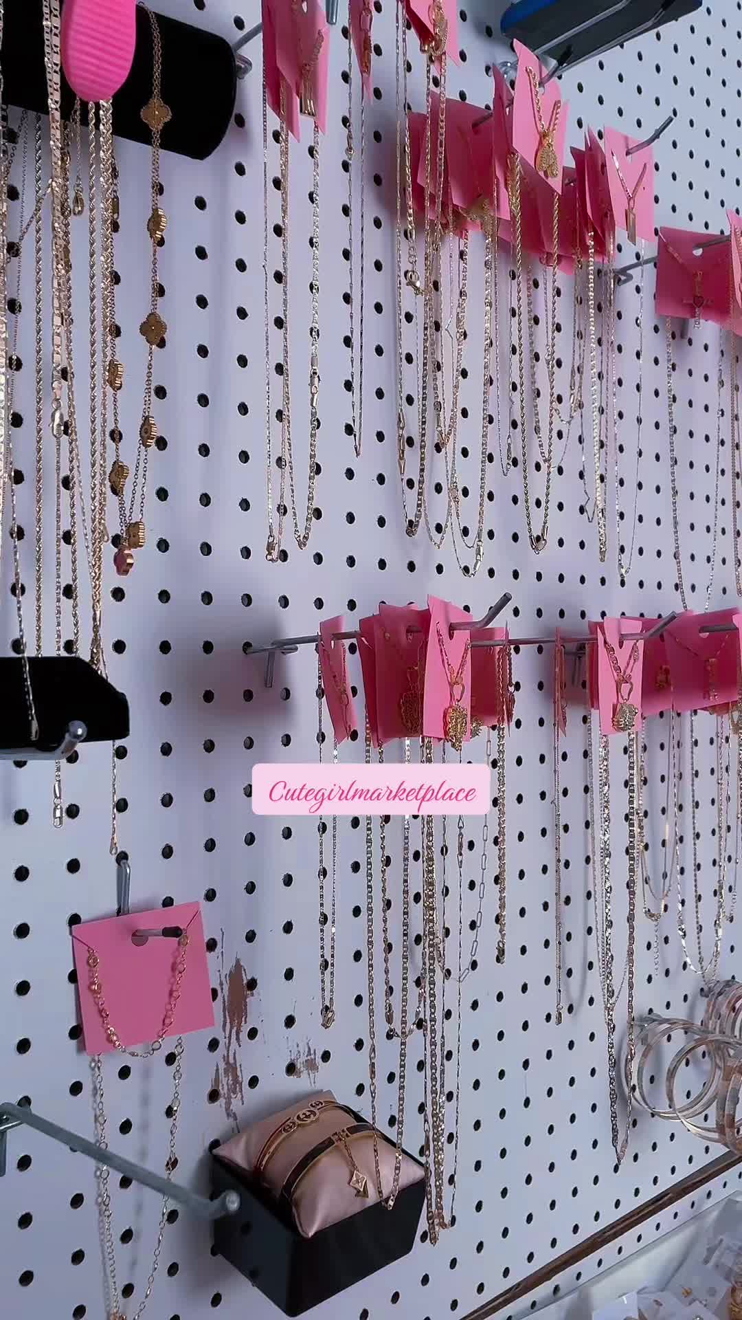 @cutegirlmarketplace