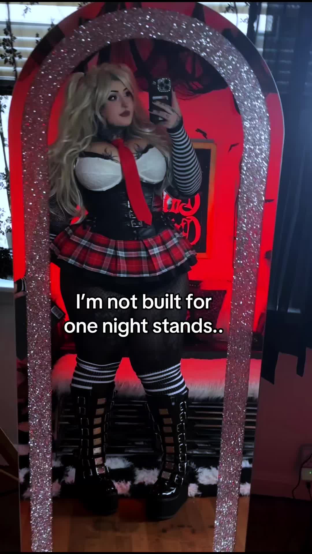 @Alice 🖤🖤🖤🖤