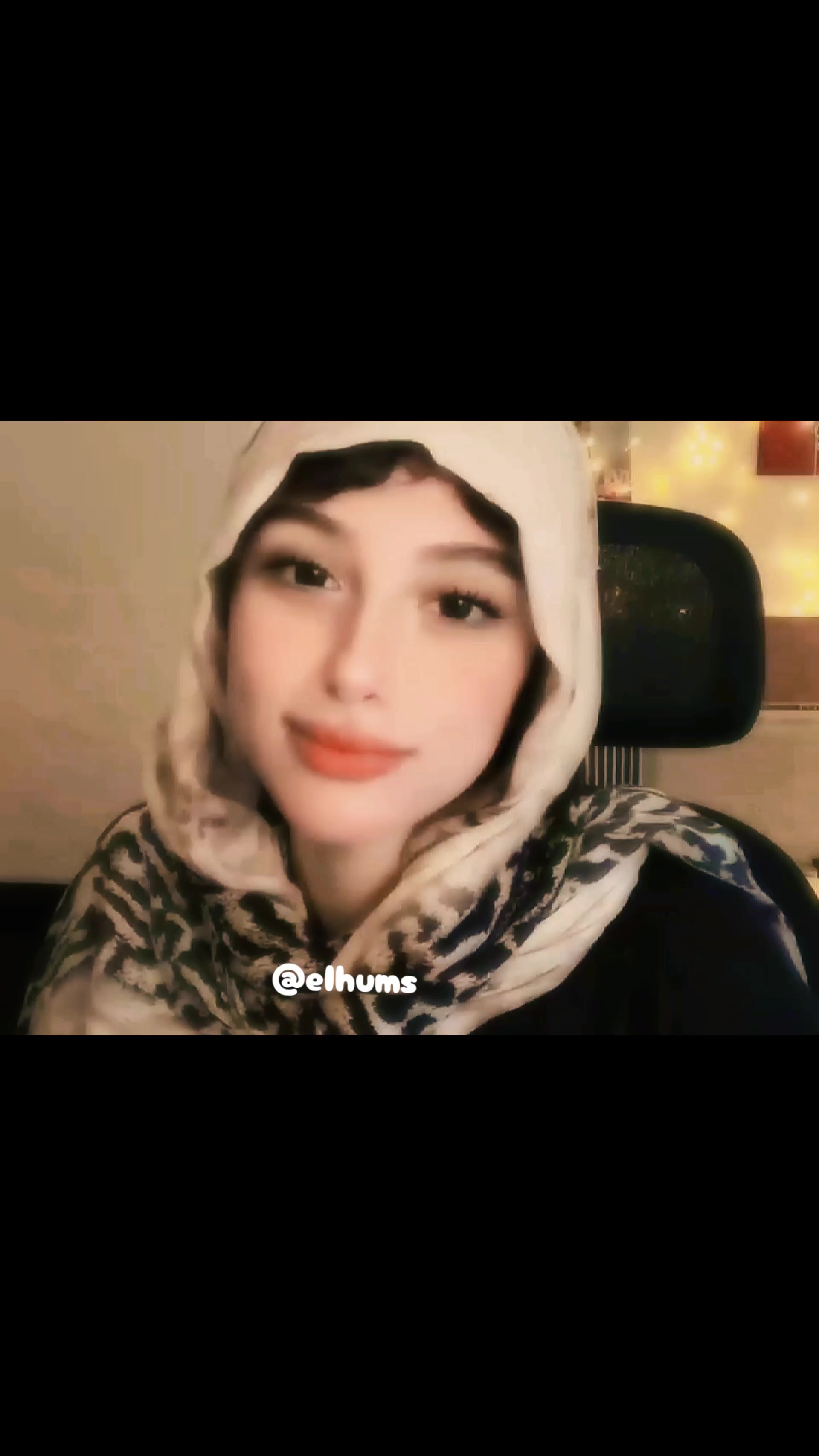 @elhums