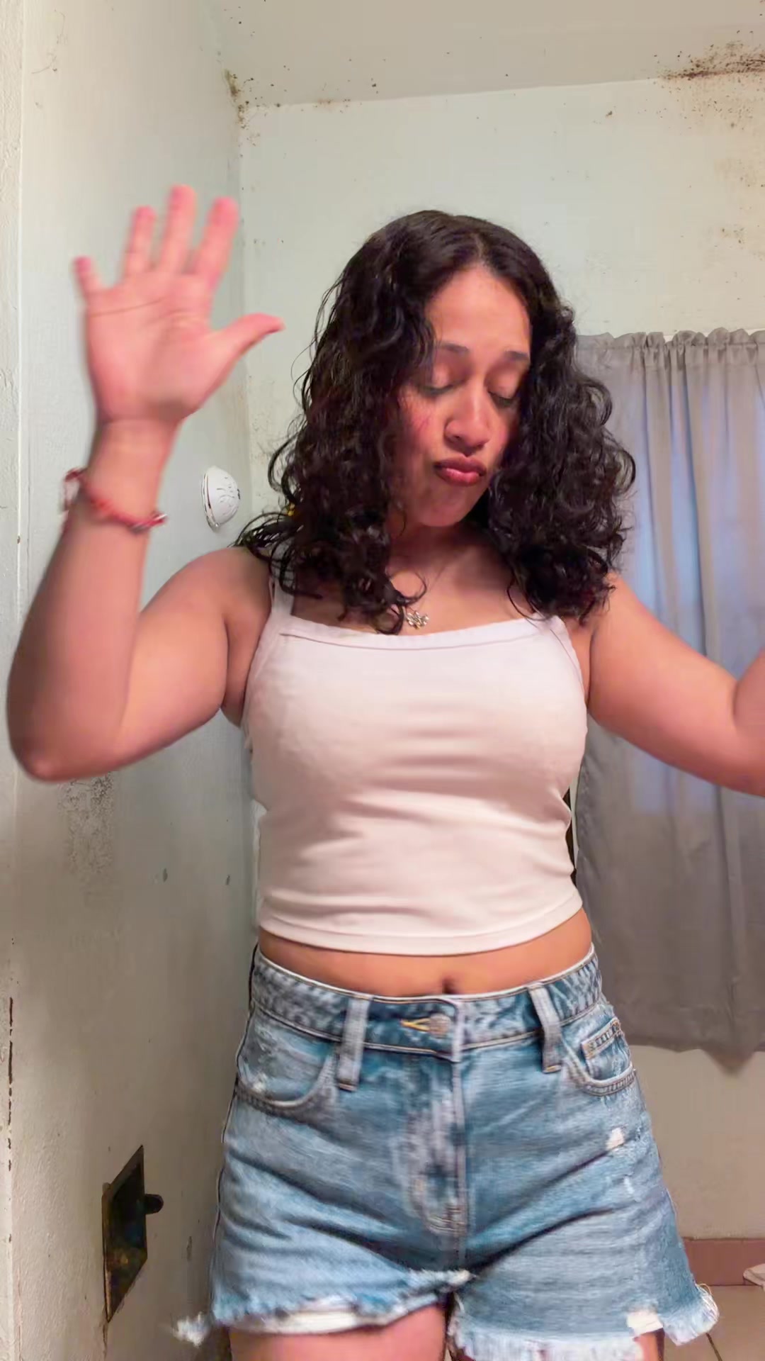 @👻