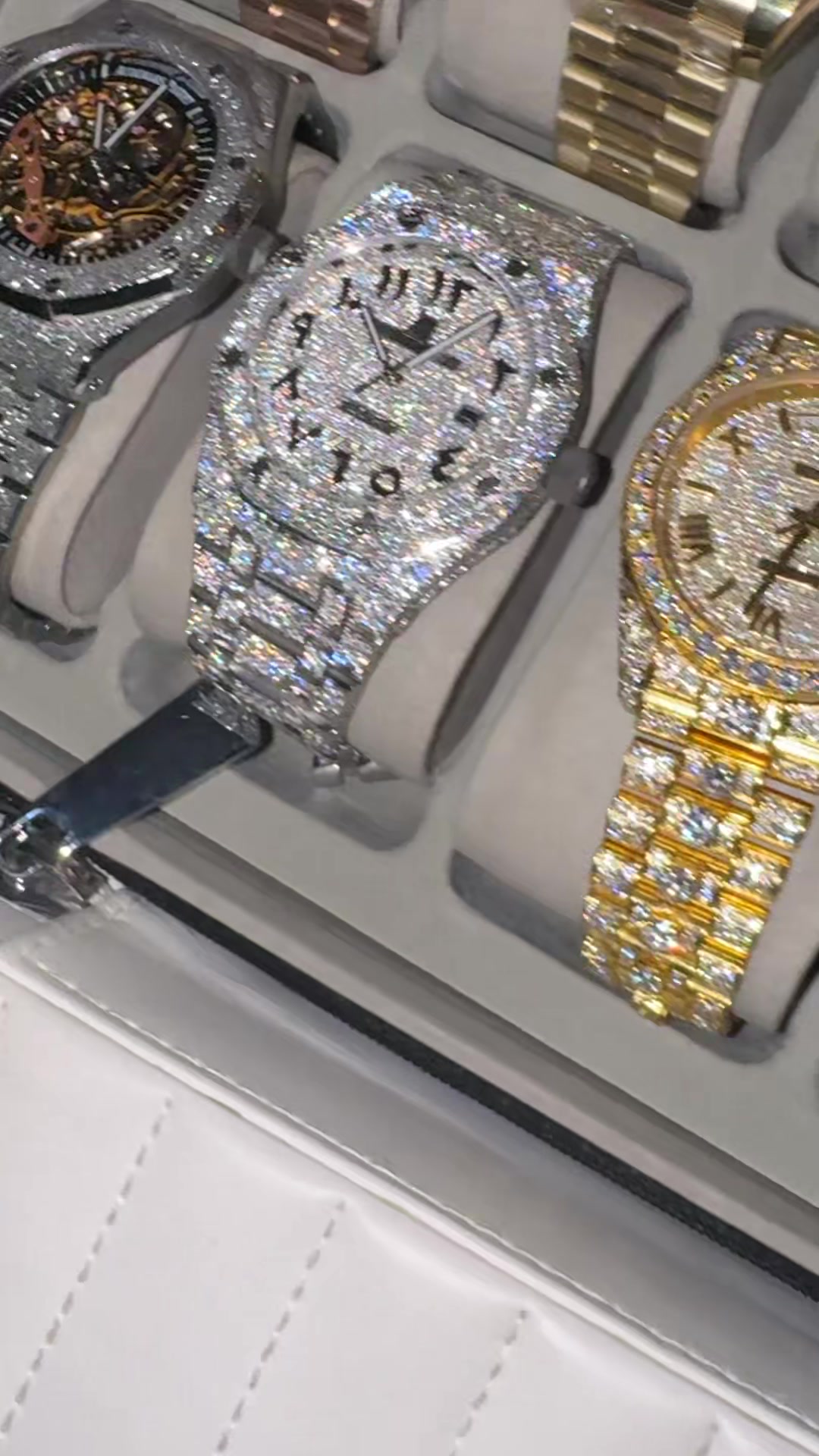 @the.dot.jewelry