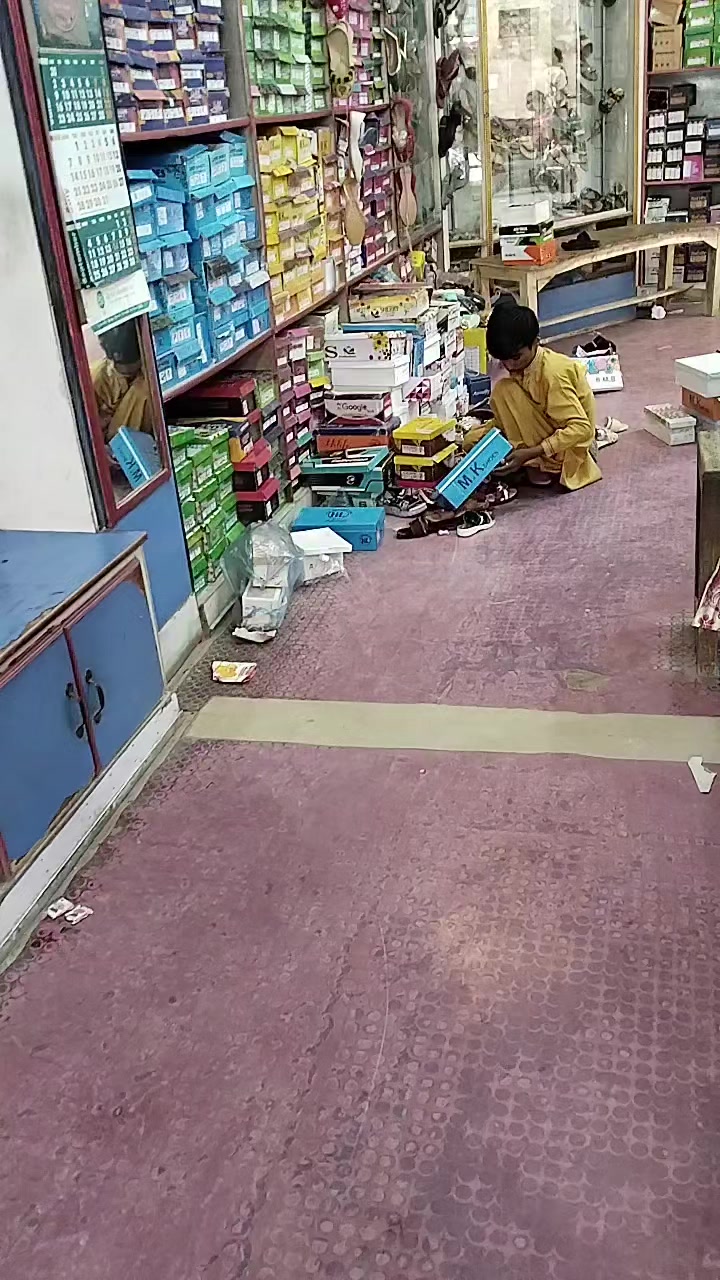 @RAVI SHOE'S DAUR