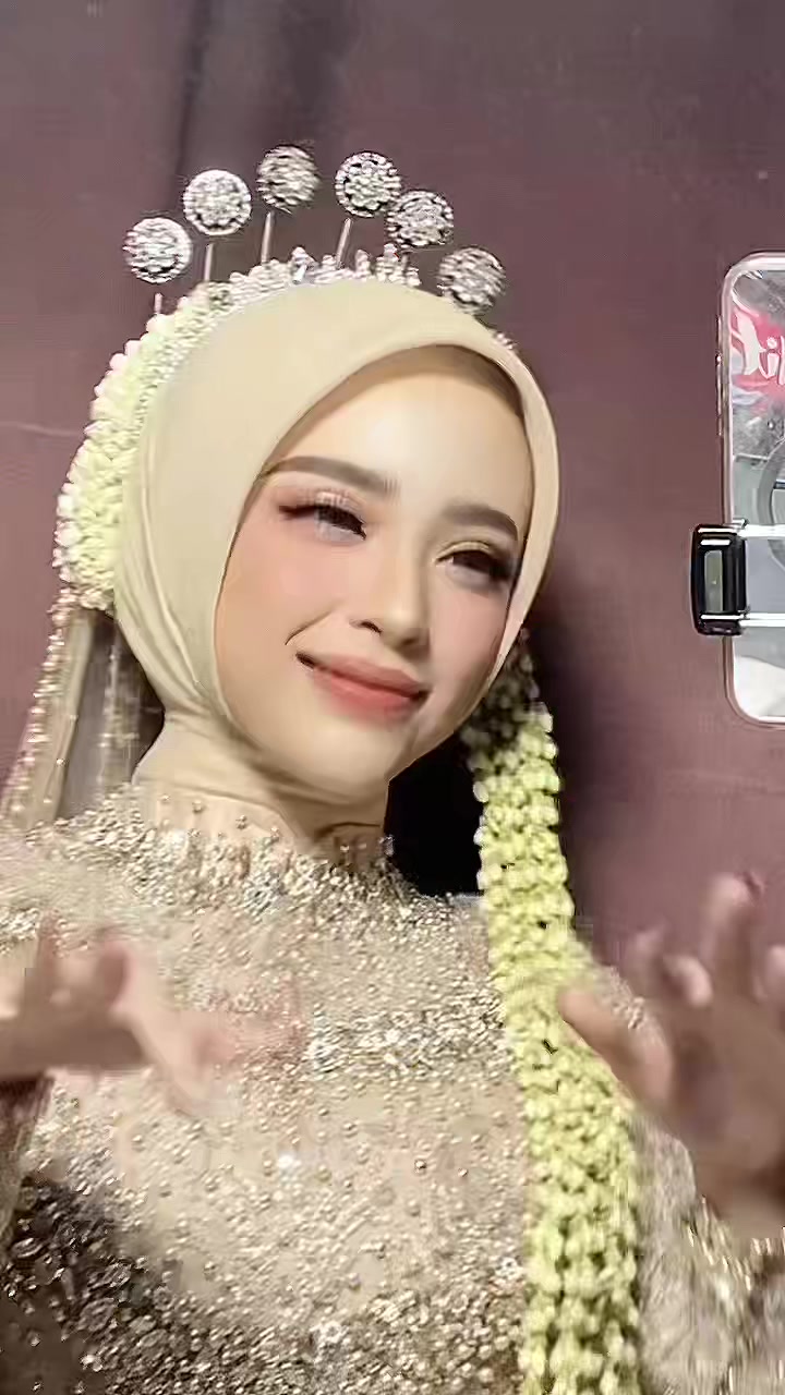 @byfarahdhiya 🫧