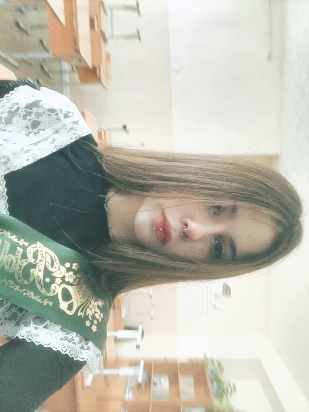 @<3