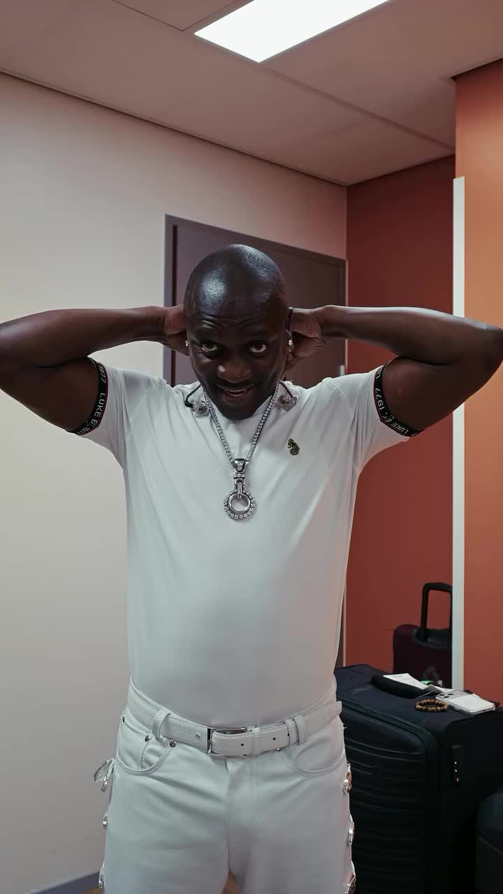 @AKON
