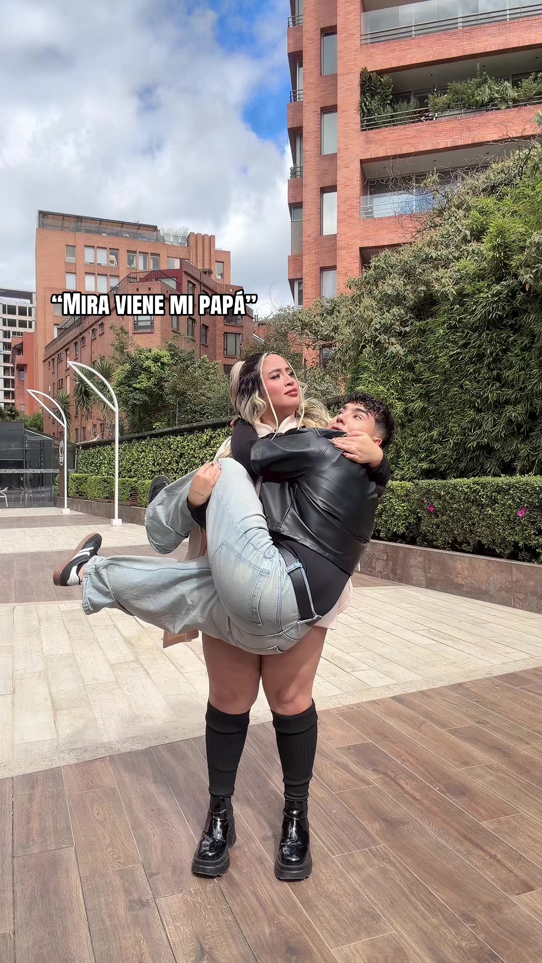 @Louis•
