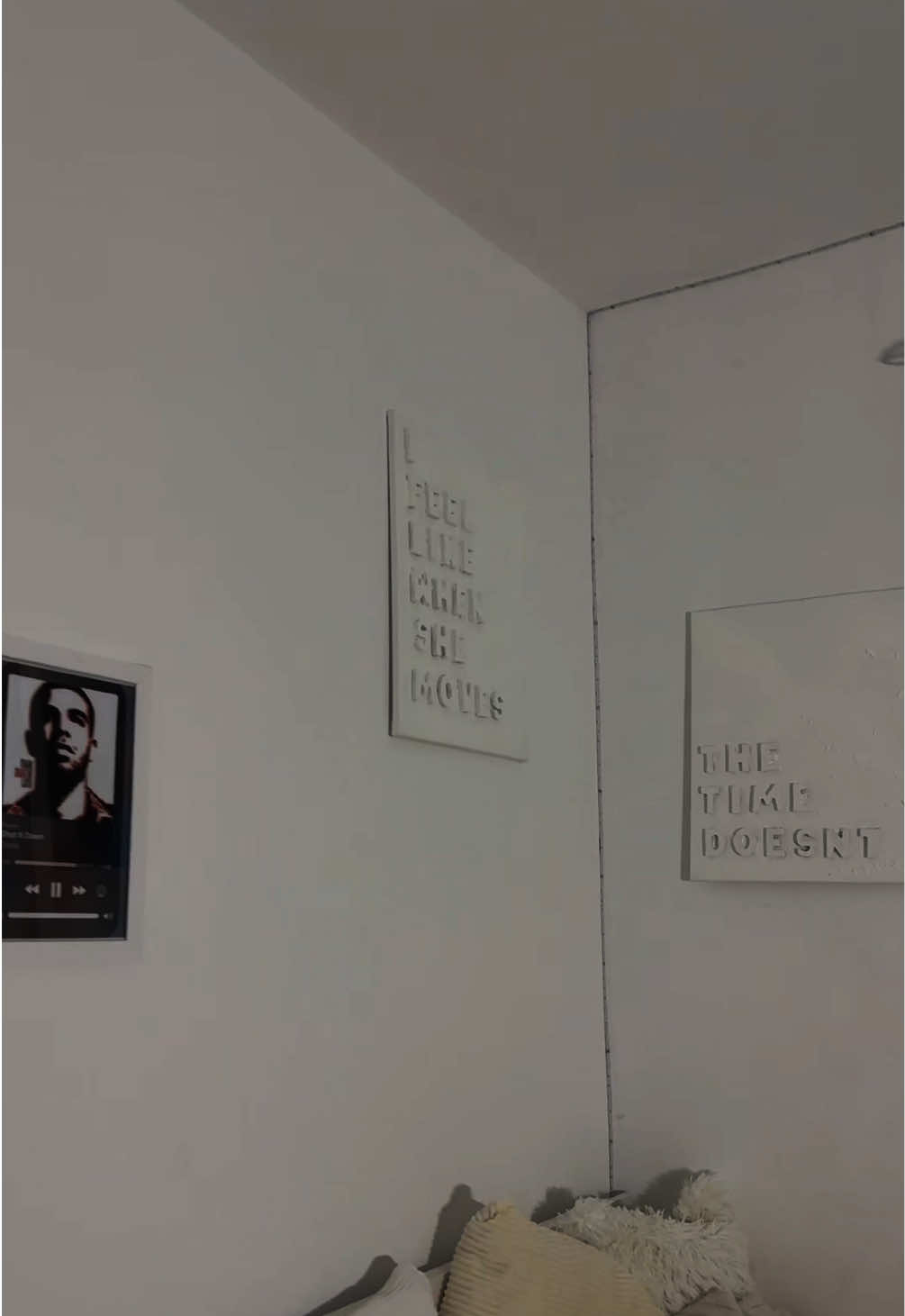 @Luna