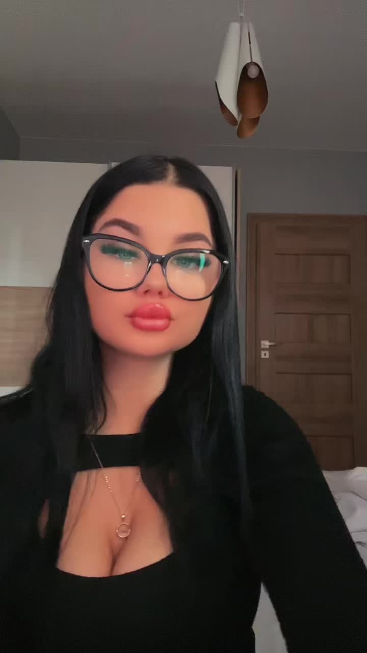 @sziriruriru.