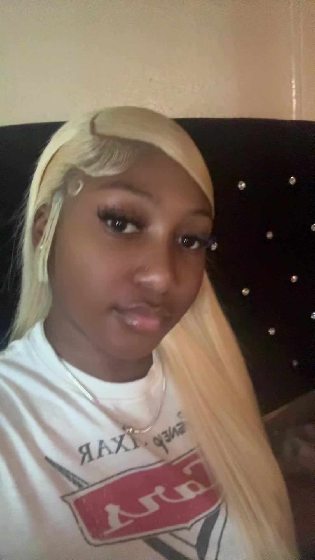 @😆 .