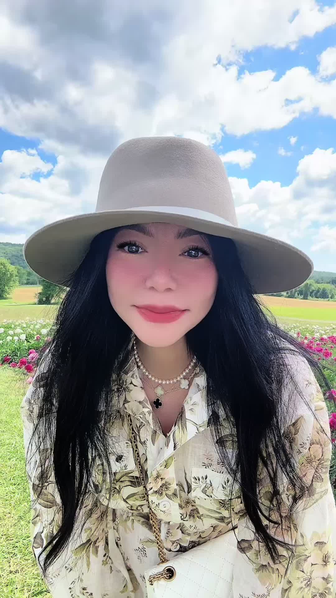 @_fashion_travel_jenn