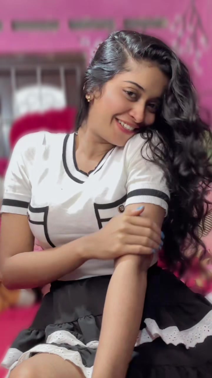 @චූටී 𝐠𝐢𝐫𝐥⇝💋🧚♀️