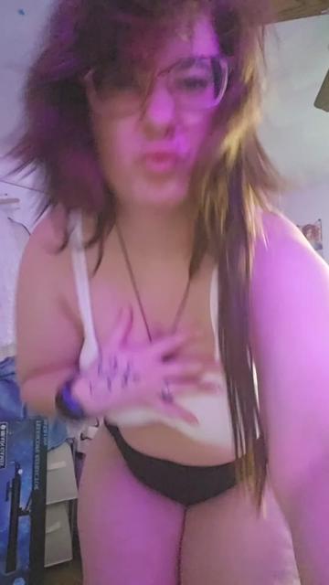 @Frey 🪴 Hairy Girl