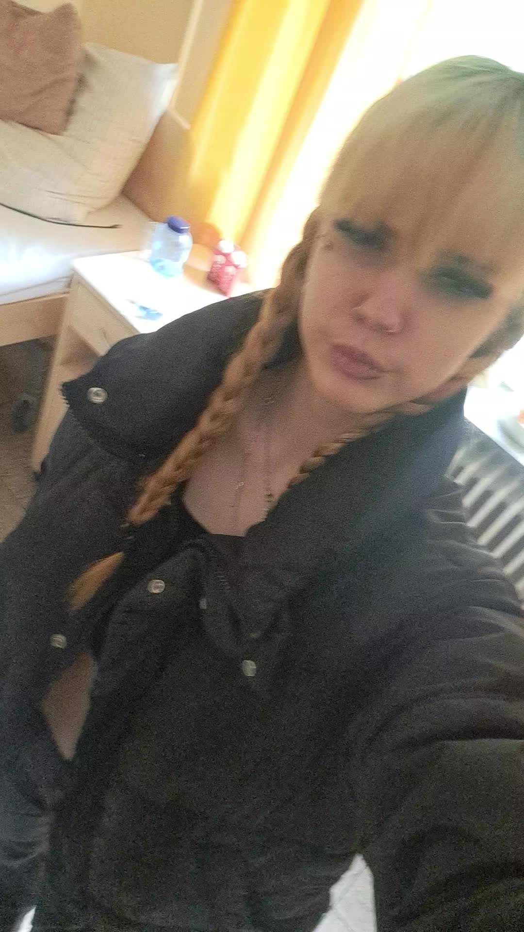 @𝒻🧚🏼&zwj;♀️
