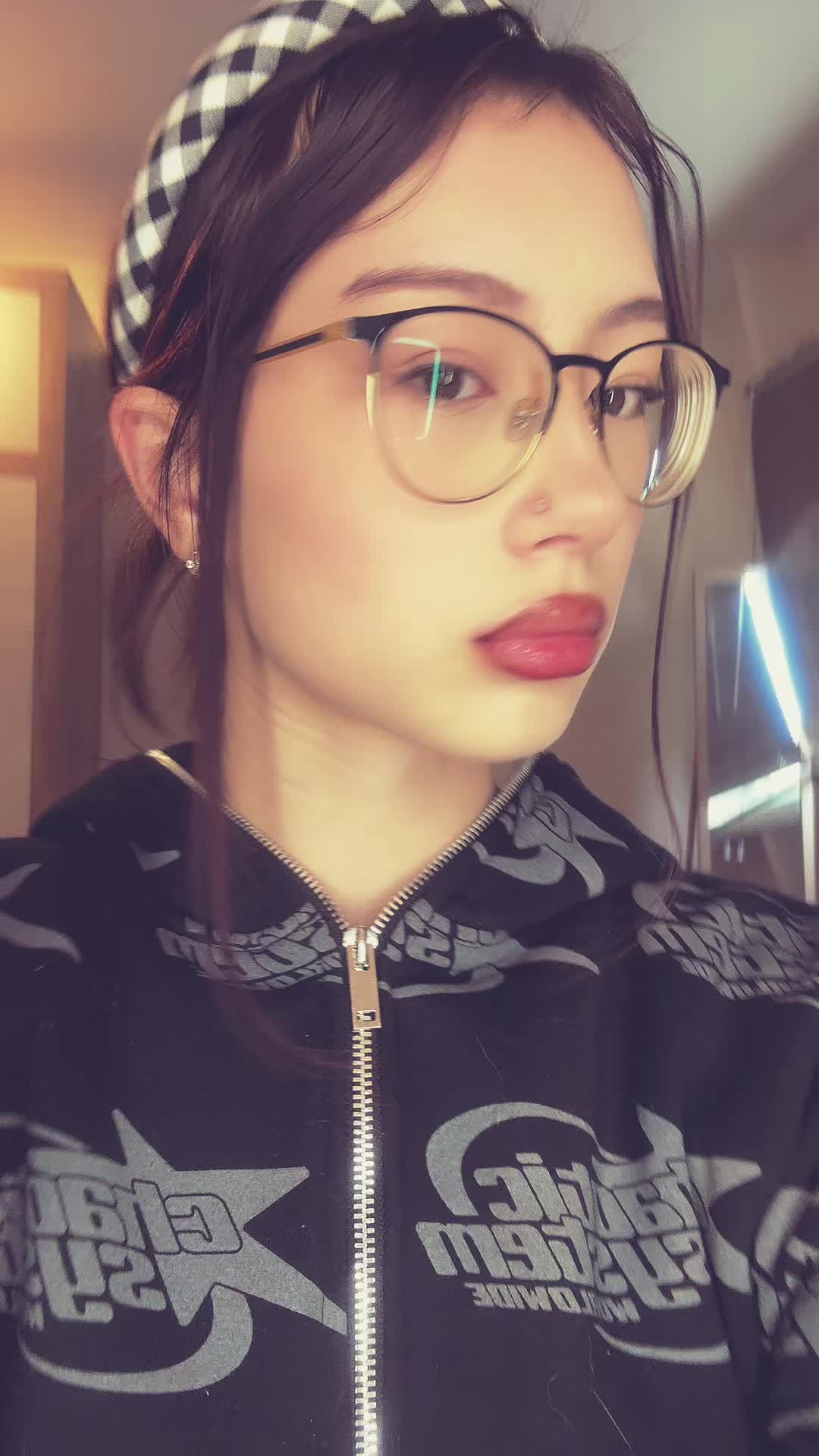 @🌑