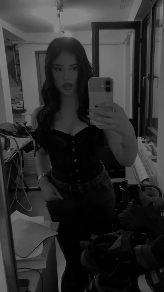 @anuuskica