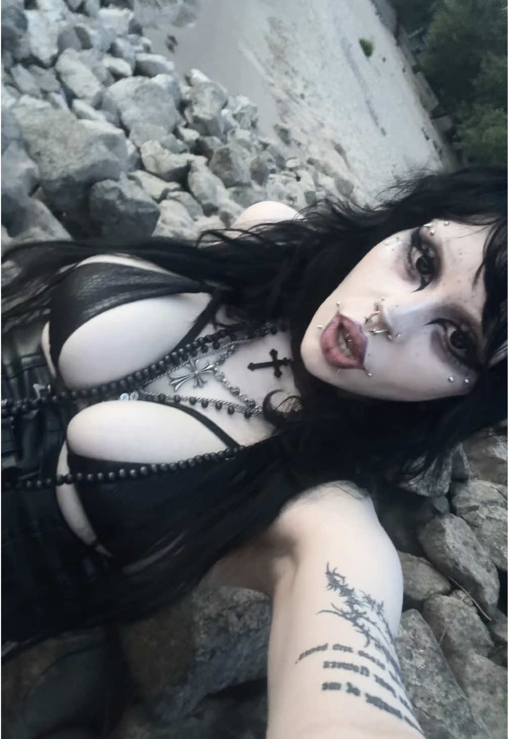 @palesw0rdsgirlx