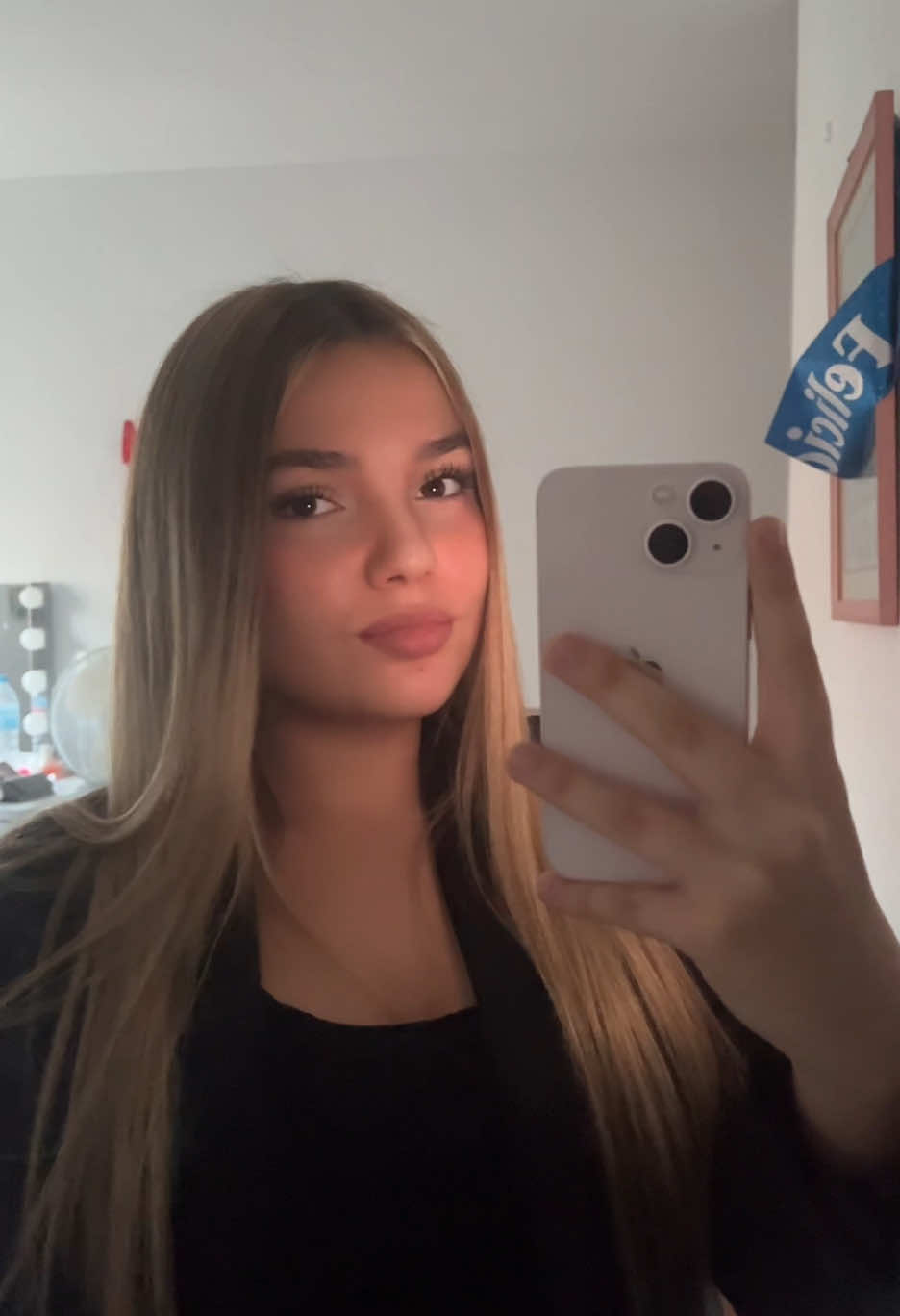 @𝒄𝒓𝒊𝒔𝒕𝒊𝒏𝒂
