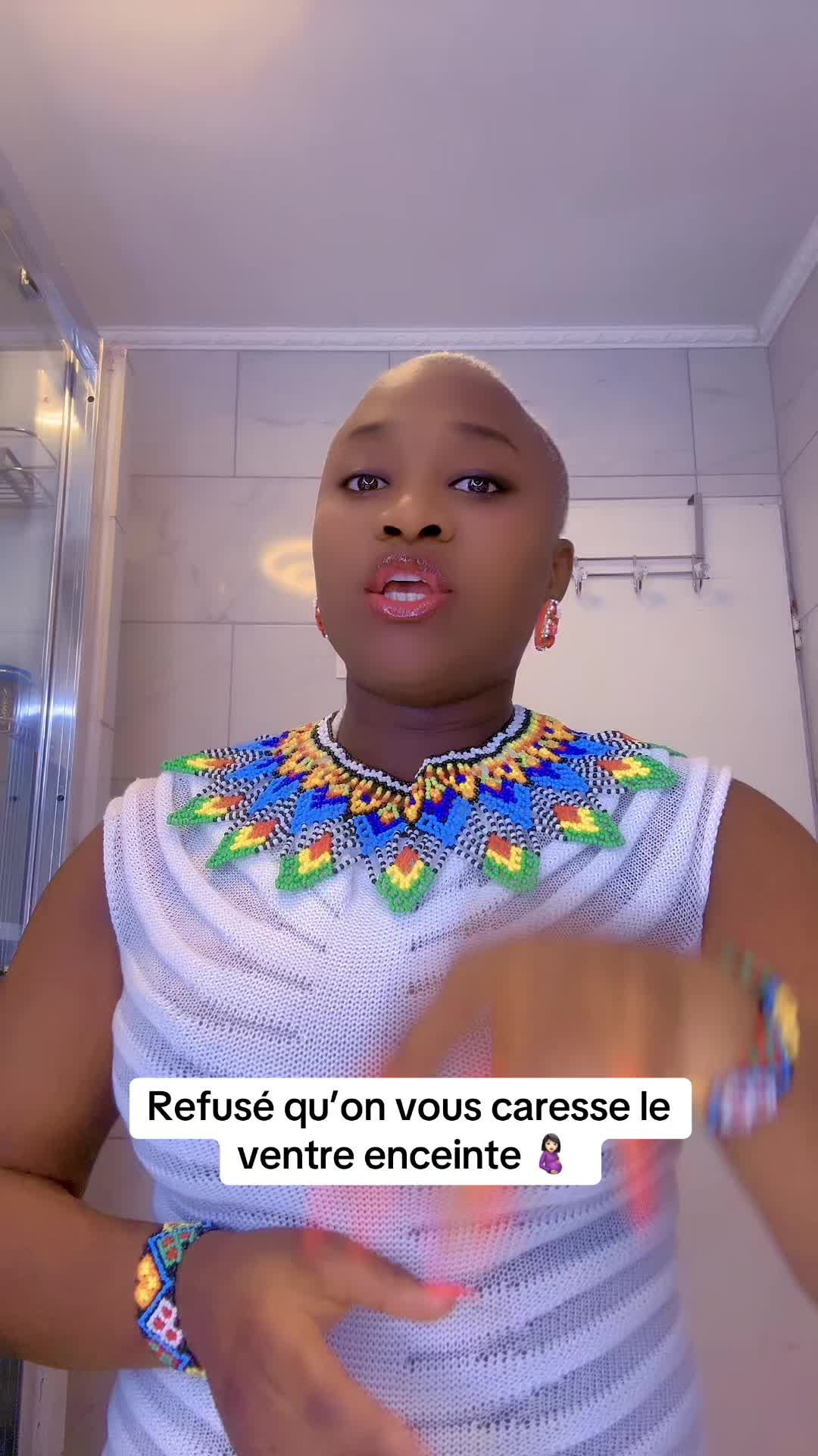 @NATUROPATHE ZO&Eacute;