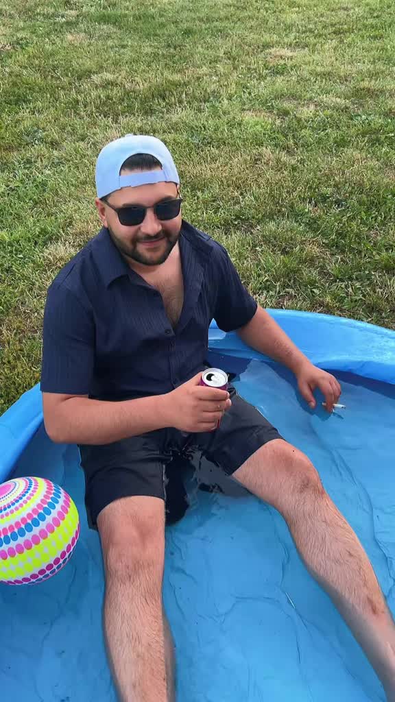 @EasyComedy