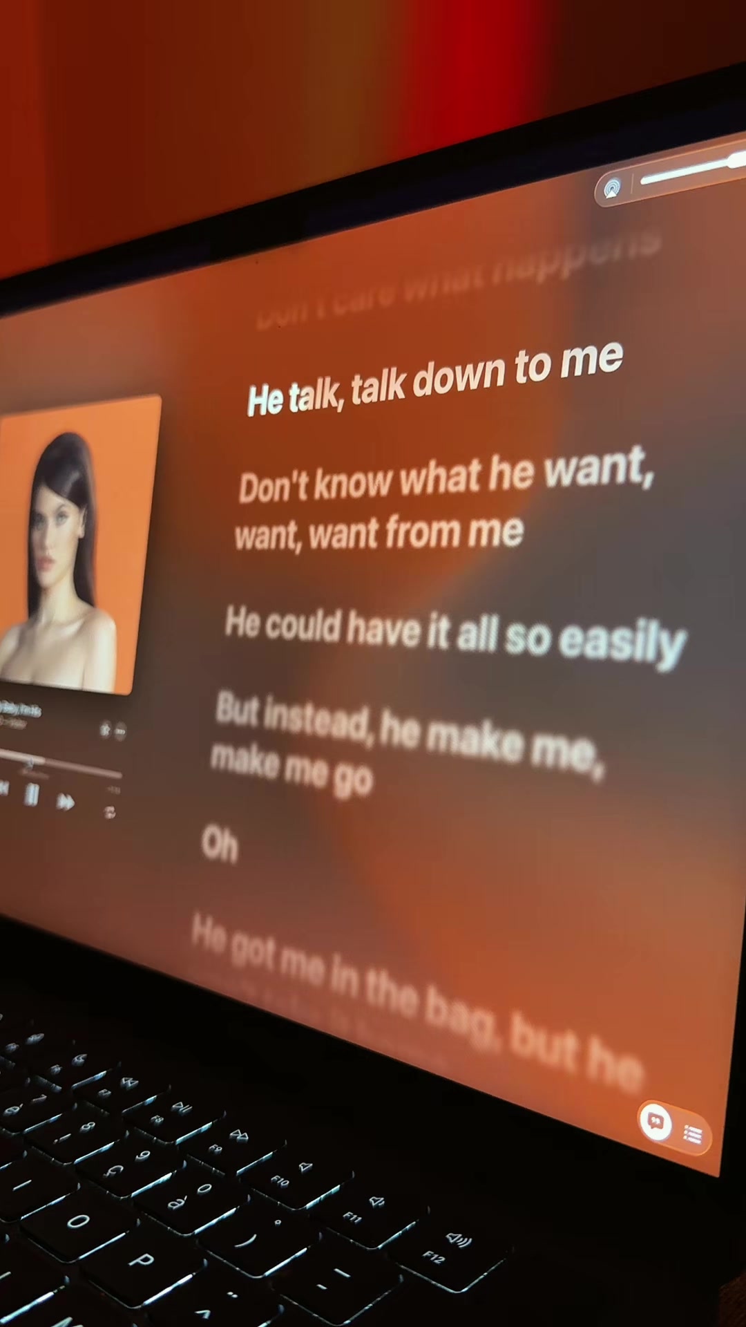 @🎧