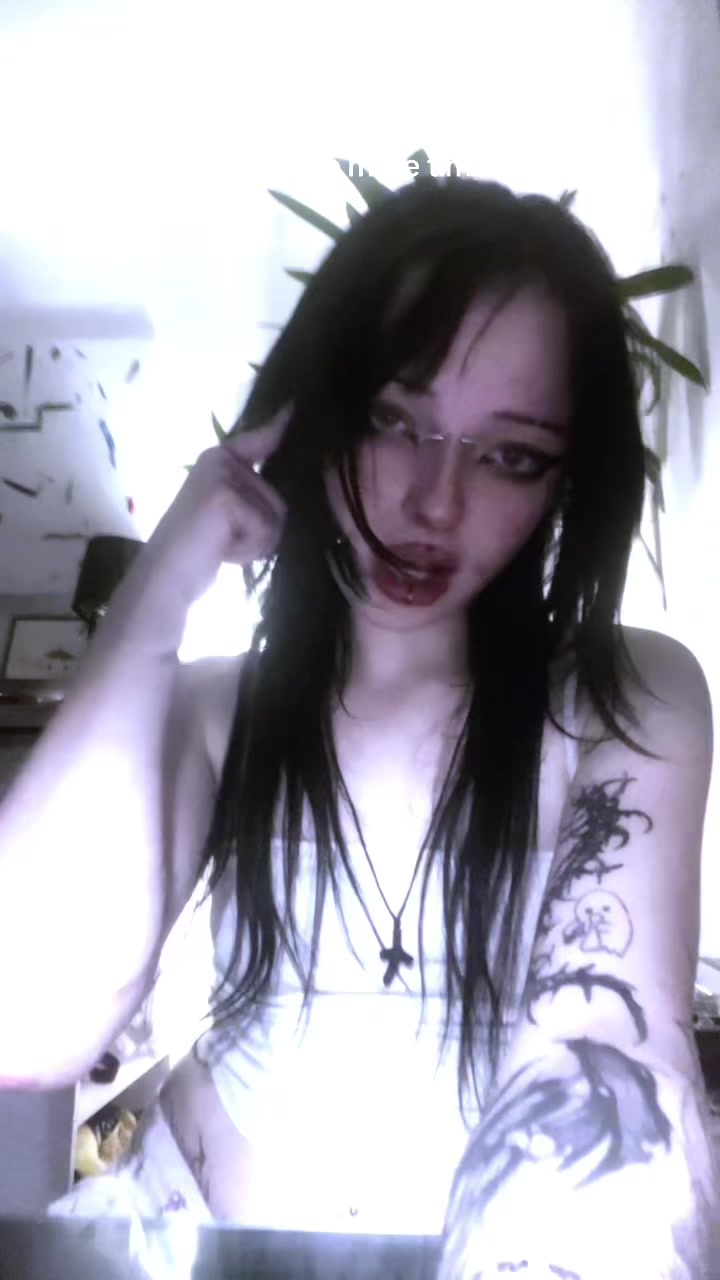@lily ⛓️🖤