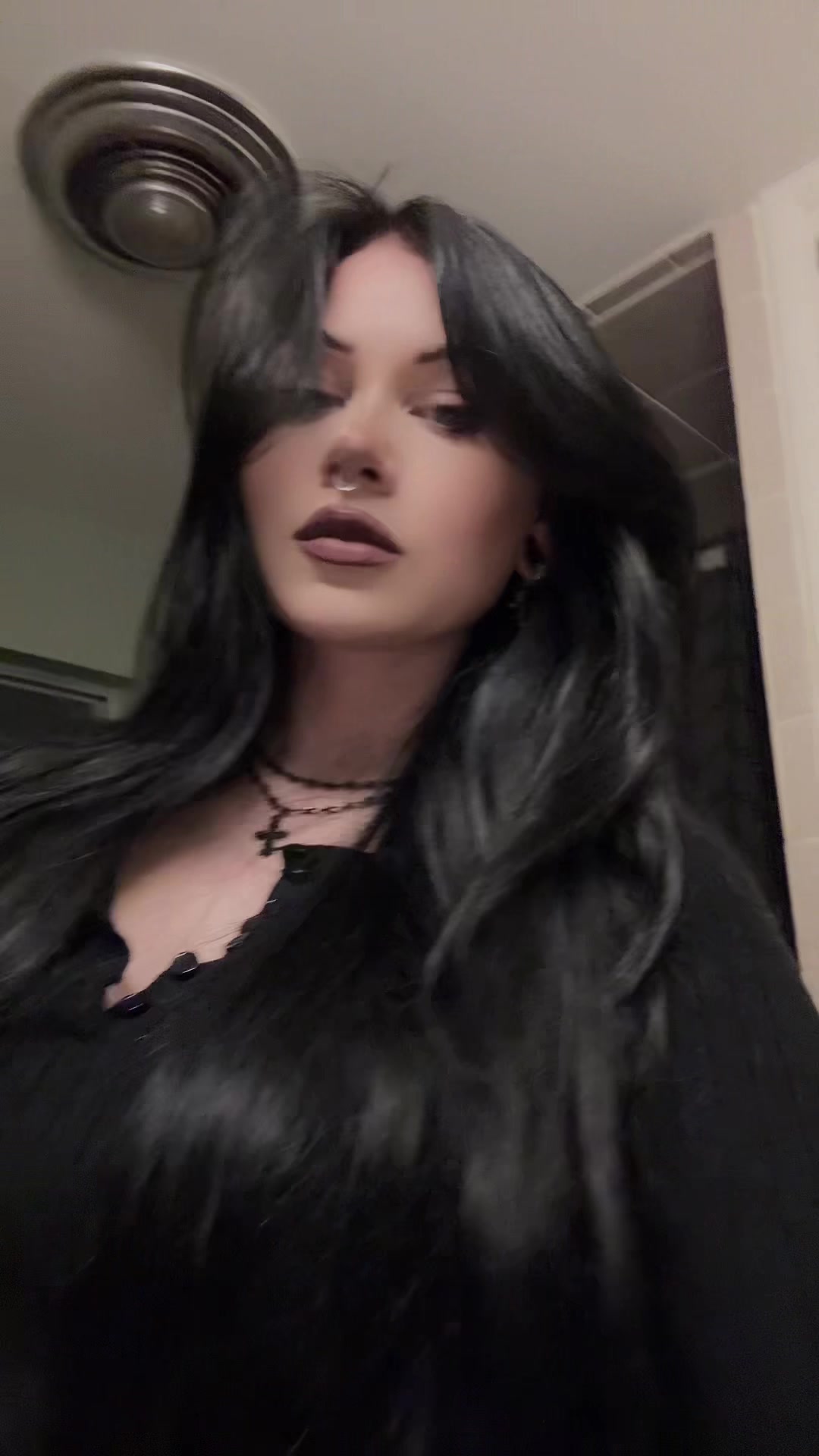 @𝔢𝔪𝔦𝔩𝔶🕯