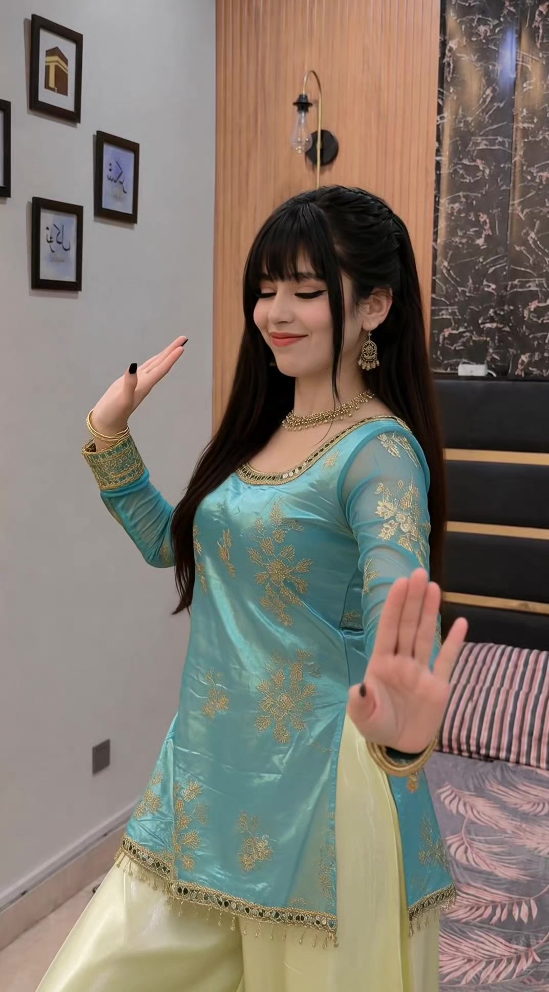@Zoya⚡Abbasi🥀