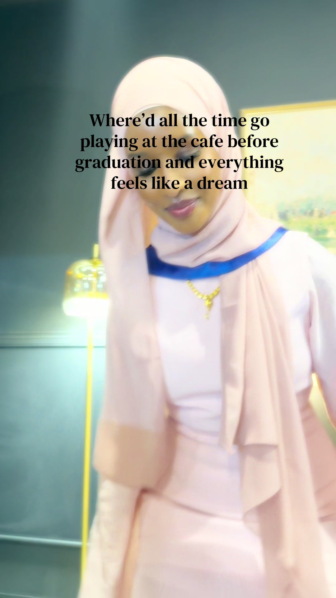 @Hafsa ☁️✨🎀