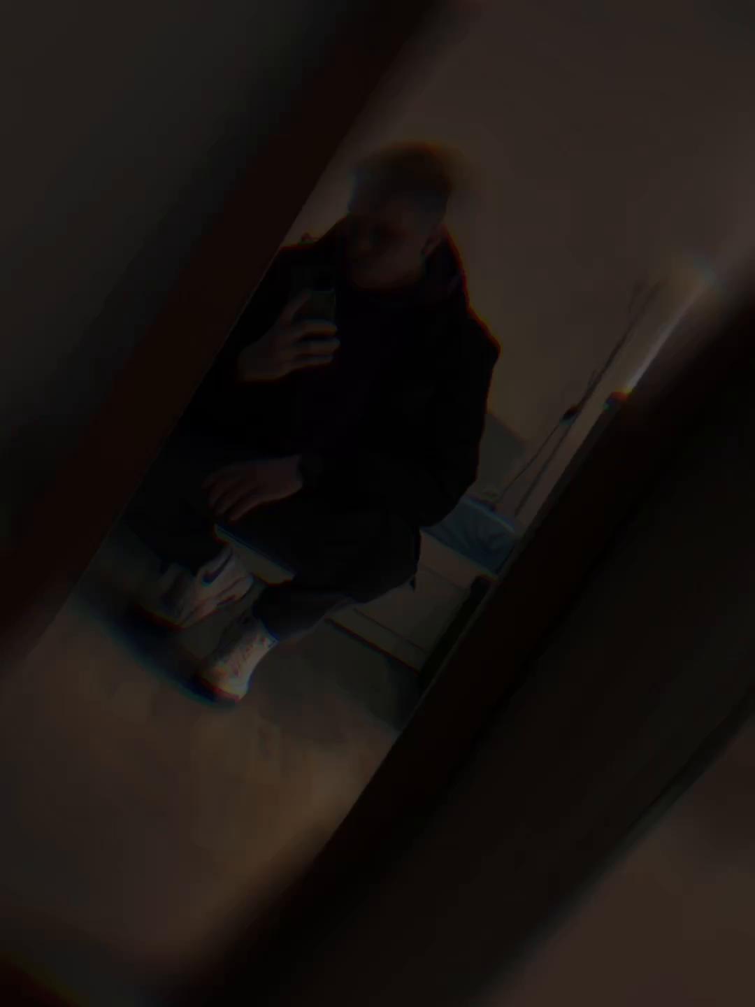 @\.\.\L.H.\.\.\