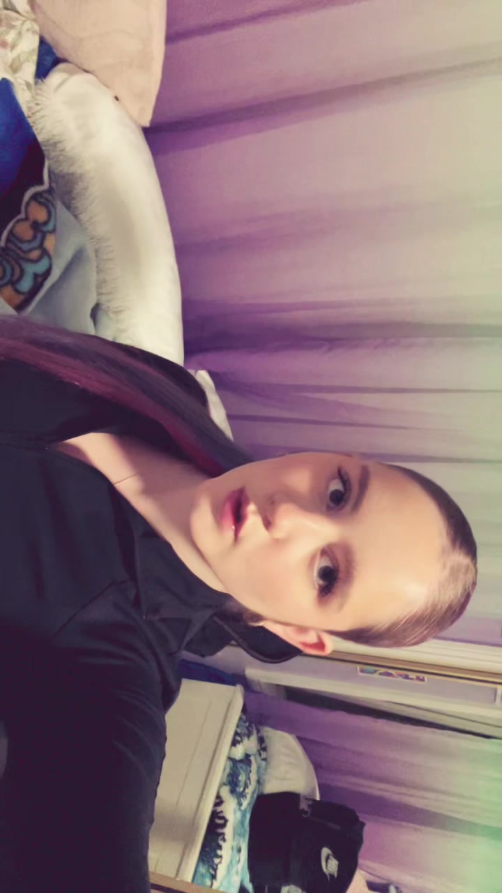 @Krystal_Jayde5