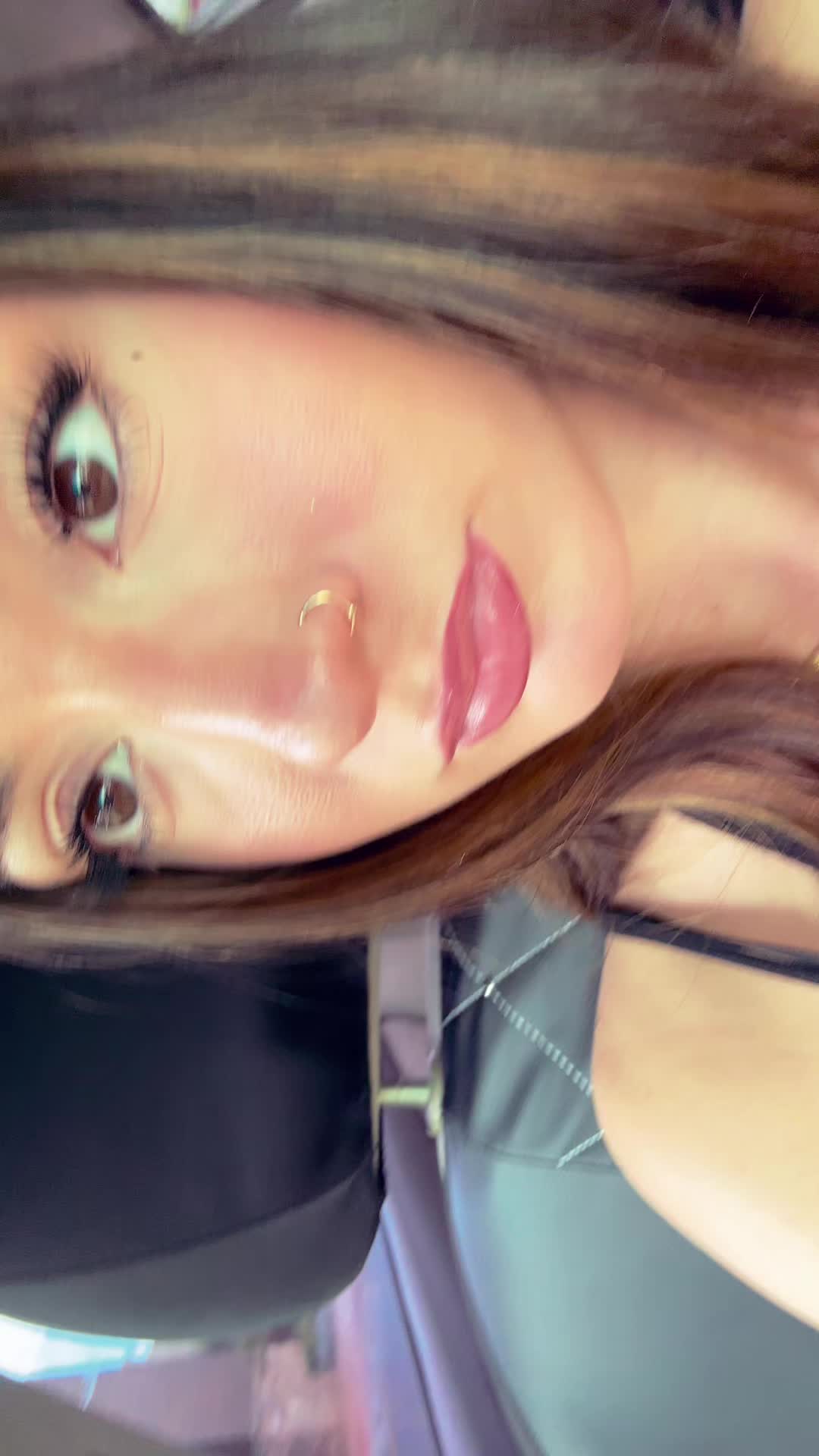 @Bella
