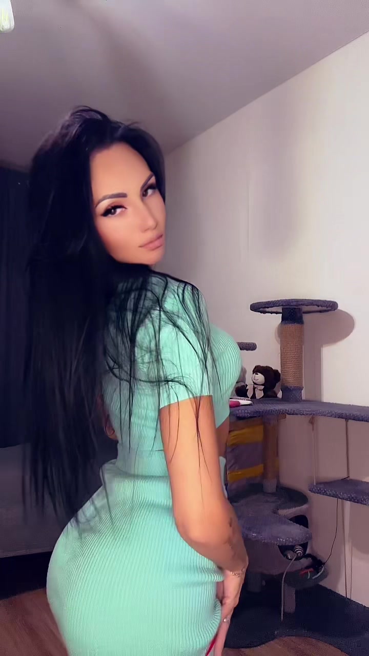 @Helen 🖤