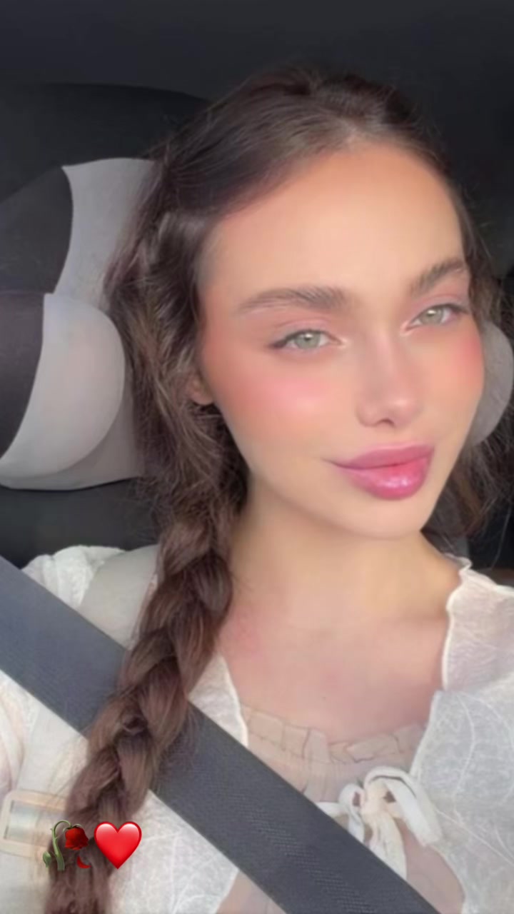 @𝐀𝐆👑