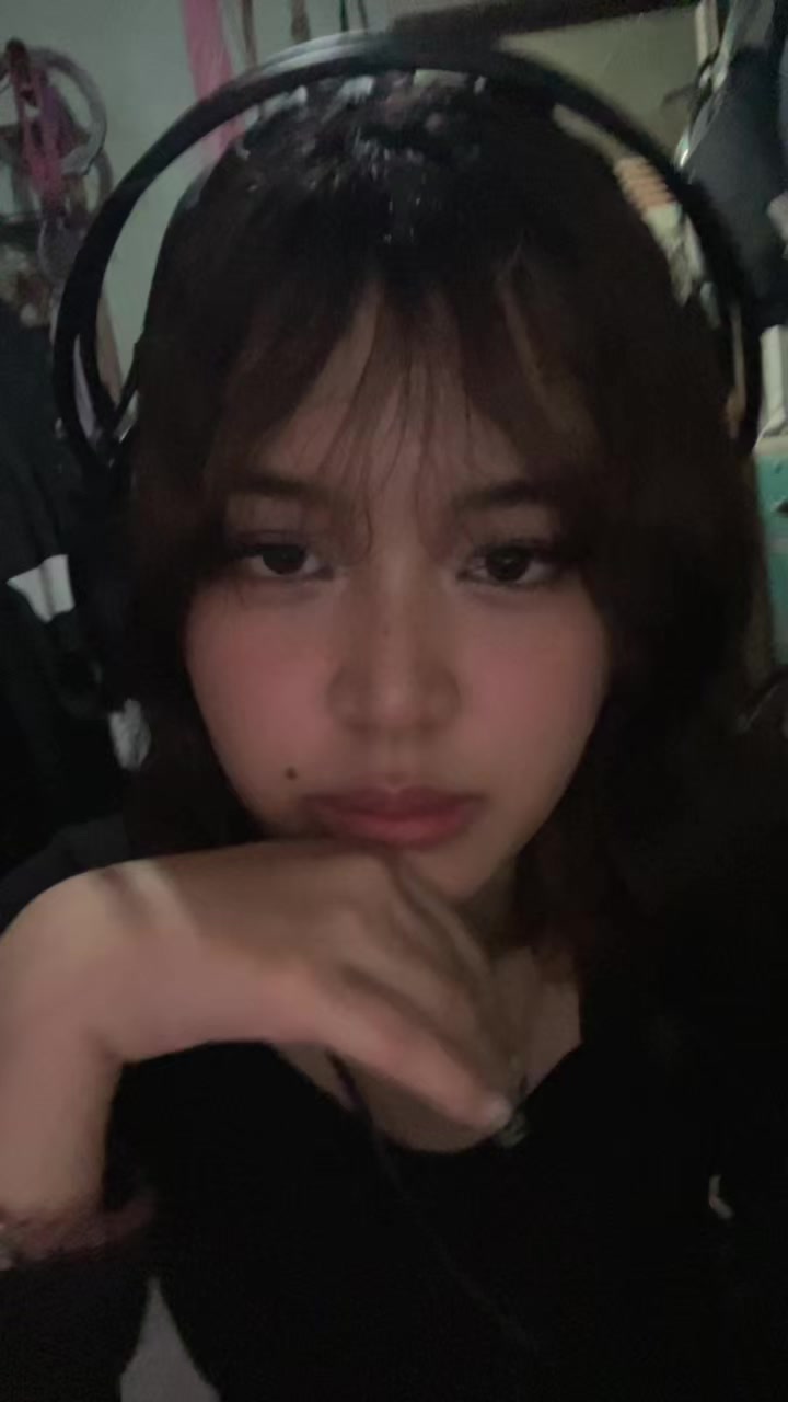 @lily‧₊˚✩