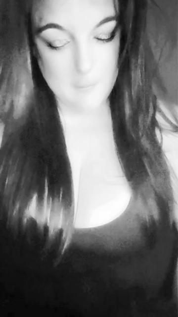 @🎀curvybratbabe71