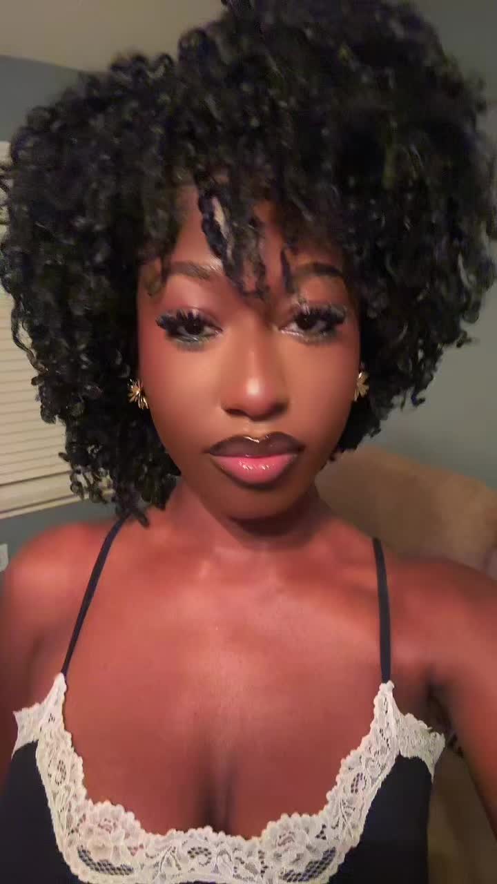 @estherlynox