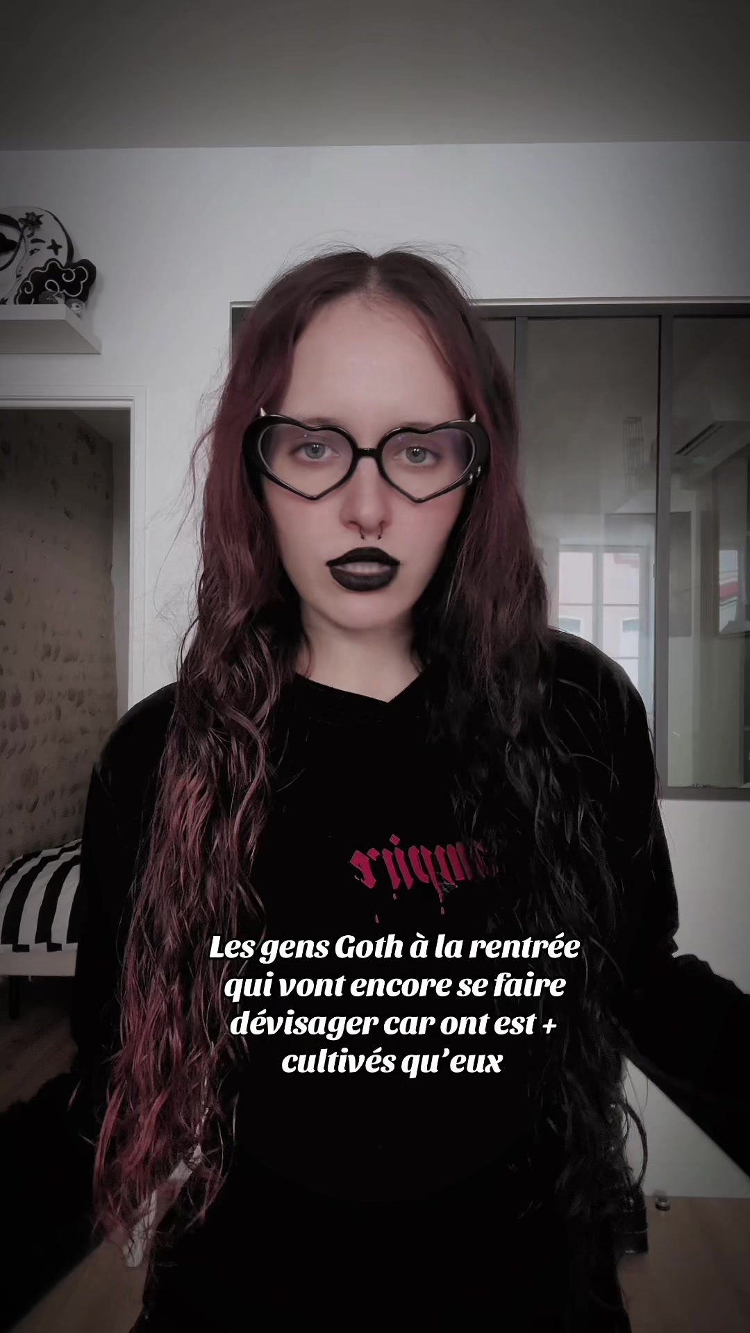 @🦇 𝔐𝔞𝔯𝔦𝔫𝔢 - Goth Girl