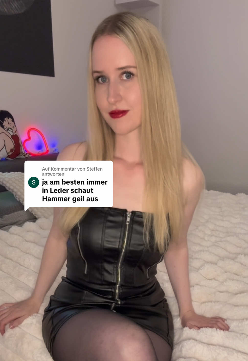 @Ella Brandt