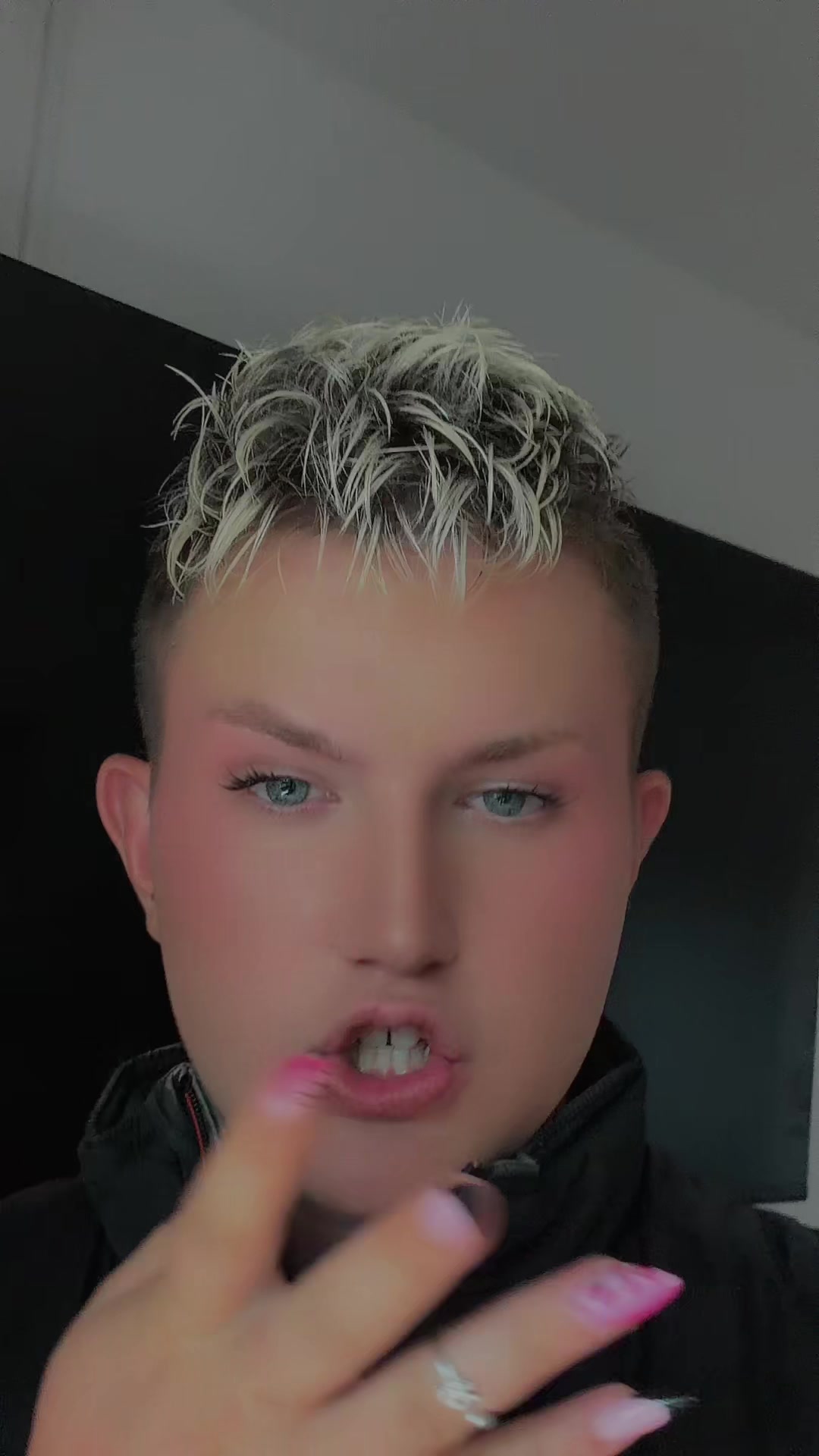@xRxnxnxyx