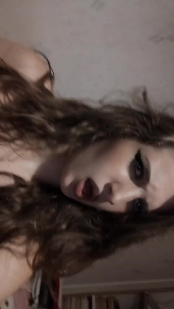 @°\^•~👠oR🎶@~•^/°